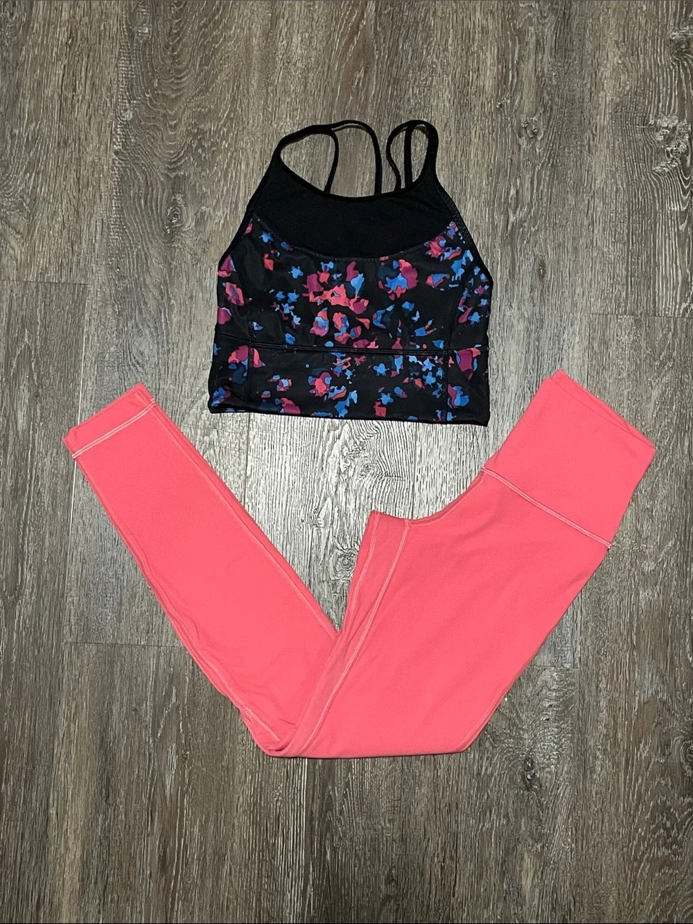 EUC Lululemon Matching Workiut Set. Size 4